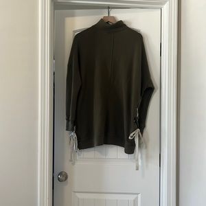 Free people green turtle neck sweater